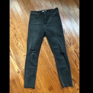 Madewell Curvy High-Rise Skinny Jeans in Black Sea